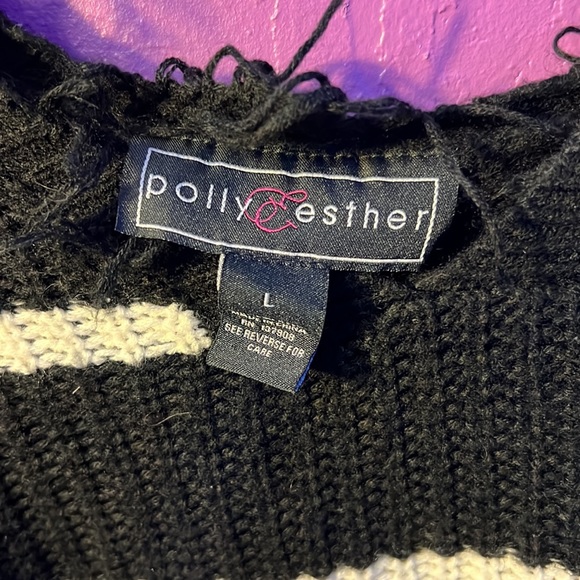 black and white long sleeved cropped sweater - Picture 3 of 3